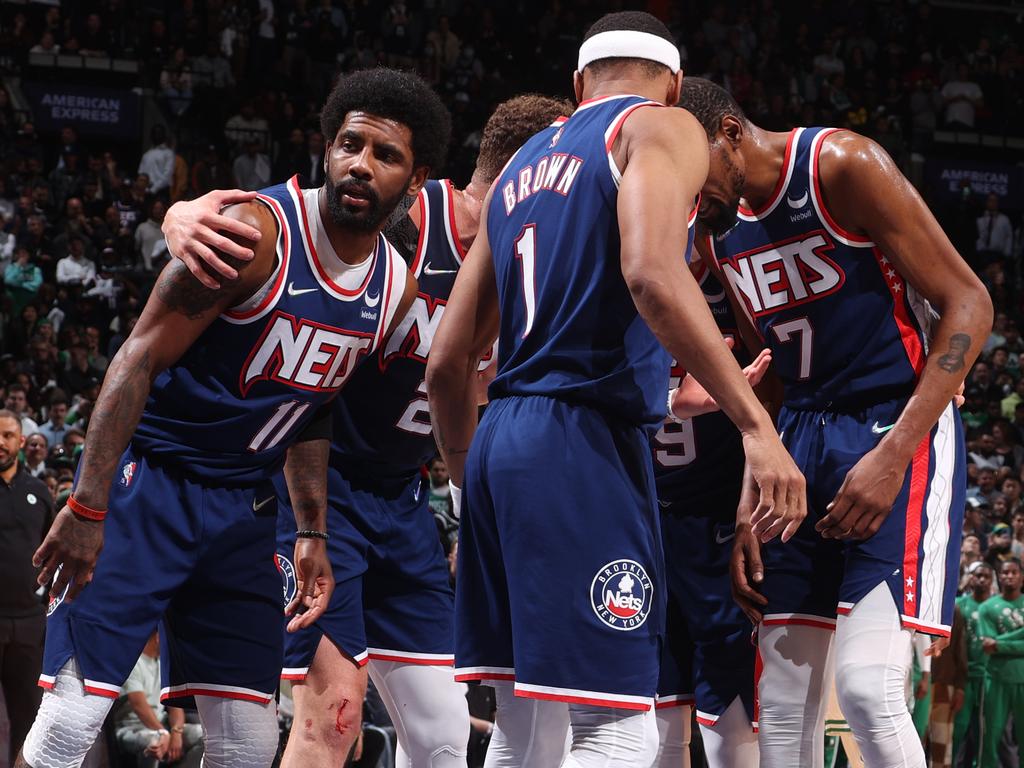 New Jersey Nets Lose Last Home Game 