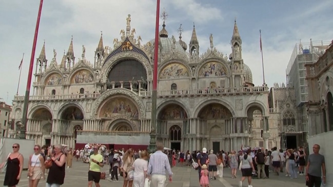 Venice will charge tourists admission fee from 2024