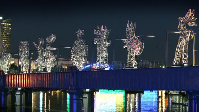 ‘The Travellers’ on the Sandridge Rail Bridge.