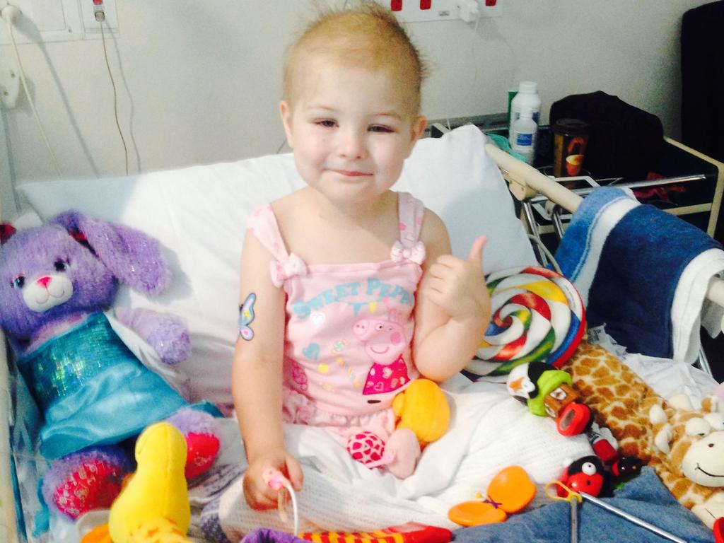 Isla during treatment for cancer.