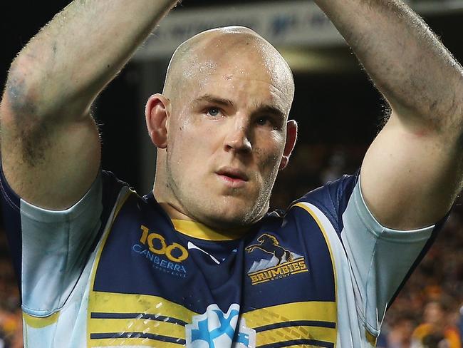 HAMILTON, NEW ZEALAND - AUGUST 03: Stephen Moore of the Brumbies thanks the crowd after losing the Super Rugby Final match between the Chiefs and the Brumbies at Waikato Stadium on August 3, 2013 in Hamilton, New Zealand. (Photo by Hannah Peters/Getty Images)