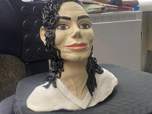 he Metro Trains team are looking for the owners of a number of items left on Melbourne trains.