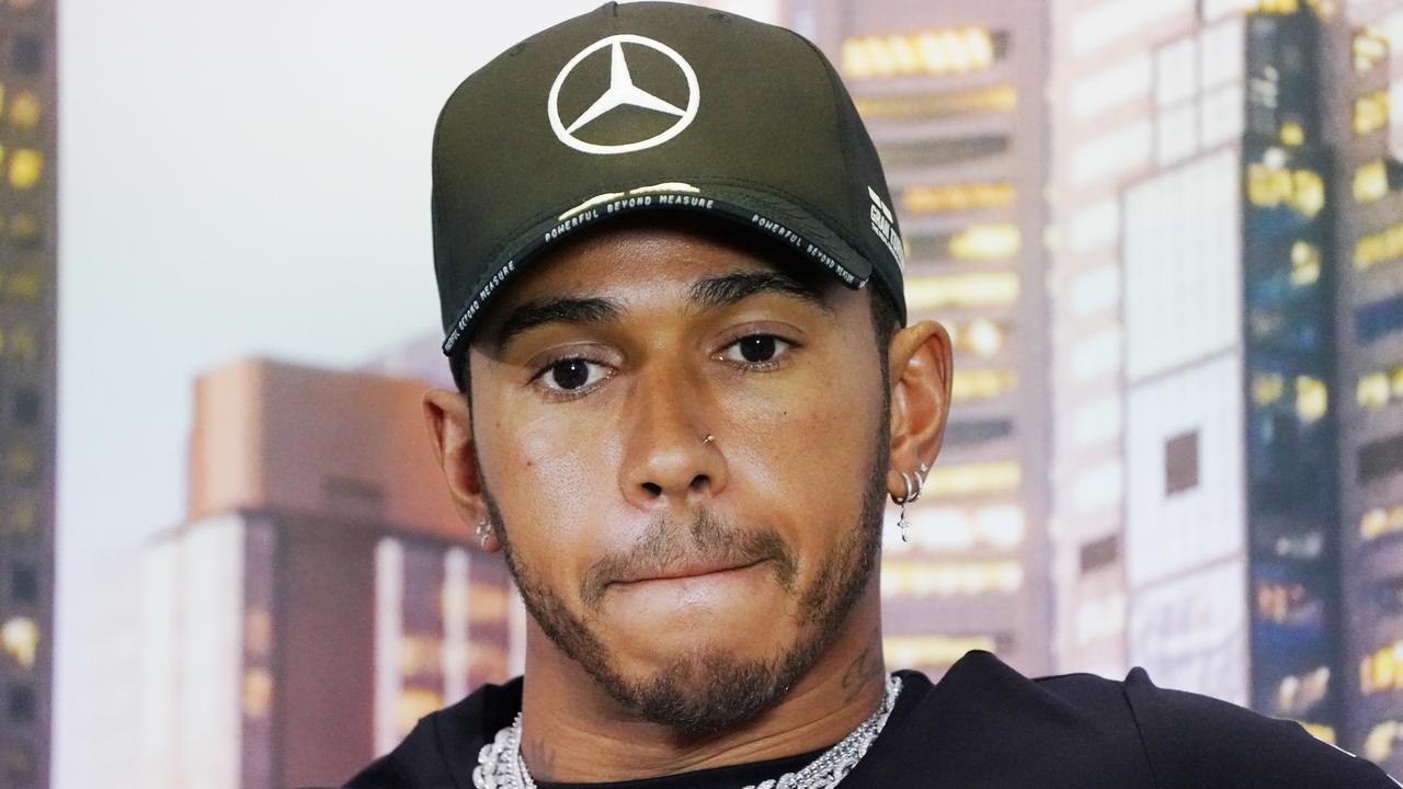 Lewis Hamilton has taken aim at the F1 paddock for its silence.