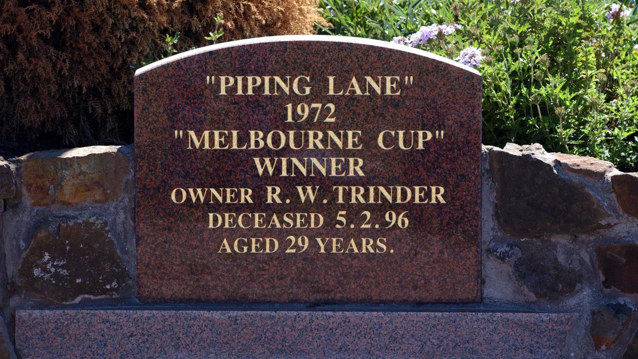 Sport Racing the grave of 1972 Melbourne Cup winner Piping Lane