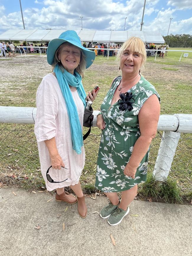 Wanda Killalea and Leslie Chriss at the Torbanlea Picnic Races.