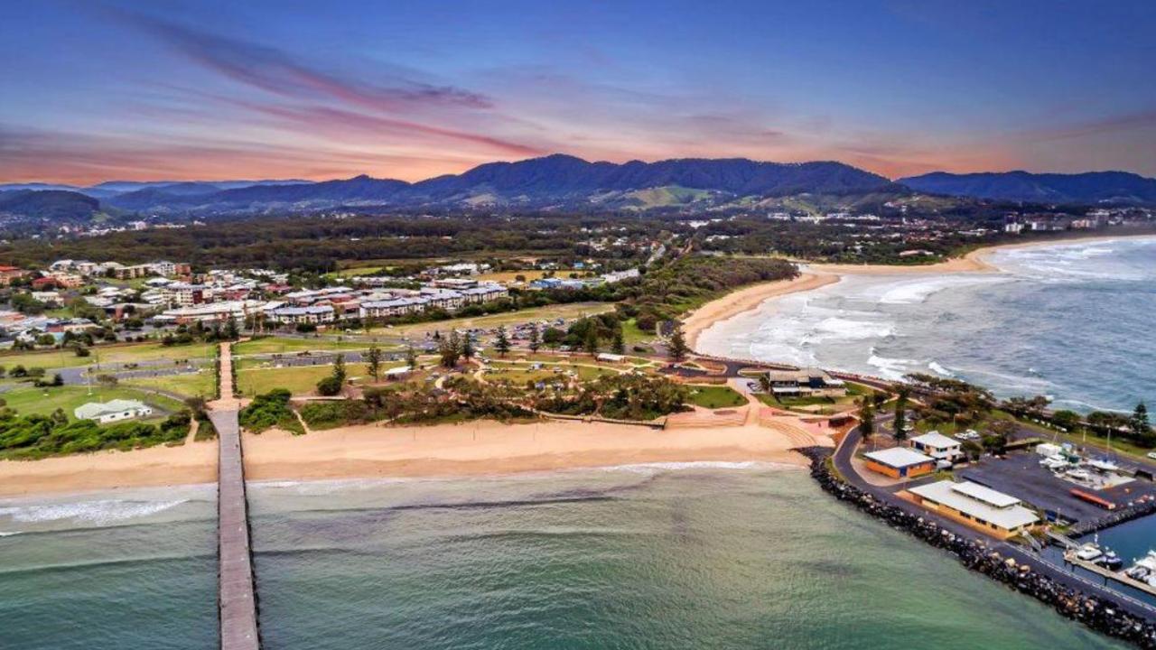 The State Government has plans for the Jetty Foreshores redevelopment but community groups and Indigenous Elders are uniting to make their voices heard.