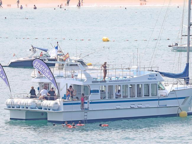 The boat the families hired out to lap up the high seas for the day. Picture: GTRES/MEGA