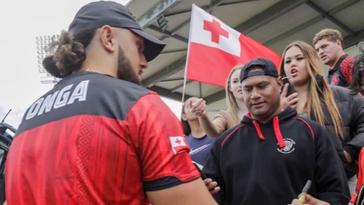 Keaon Koloamatangi with fans at Sunday's Tonga and Samoa fan day.