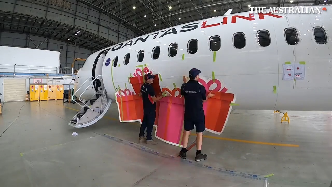 WATCH: Qantas aircraft transforms for Christmas