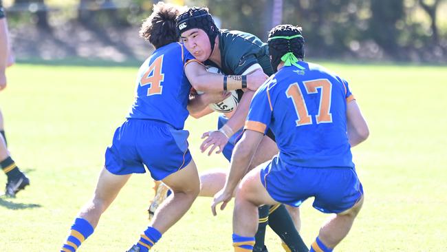 Ashgrove defends against Villanova College. Picture, John Gass