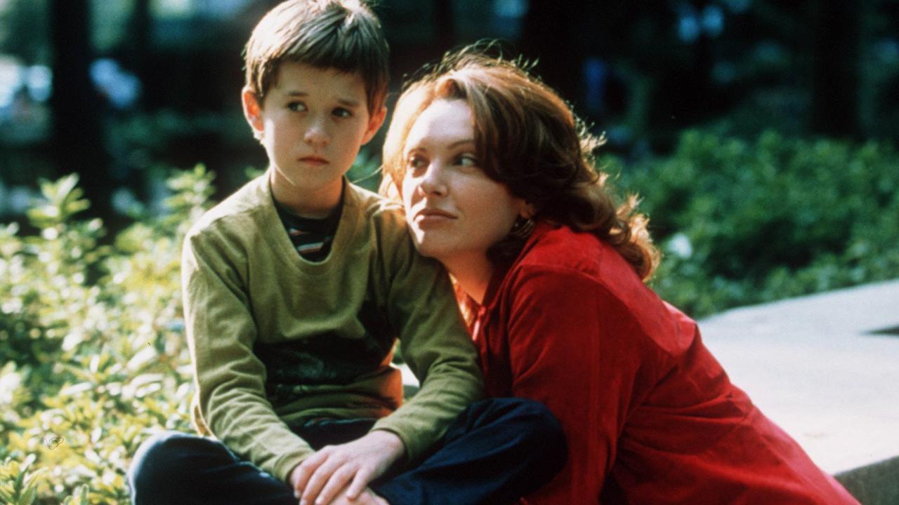 The horror movie also starred Aussie actress Toni Collette as Osment’s on-screen mum.