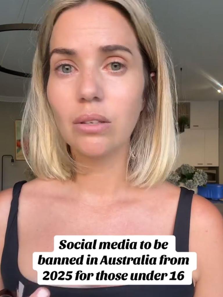 A woman has spoken out in favour of the prime minister's proposed social media ban. Picture: TikTok/@laurac1are