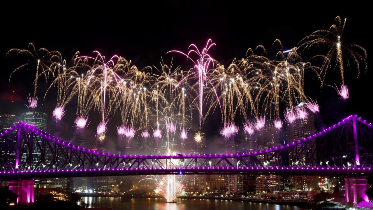 amateur photos brisbane new years fireworks