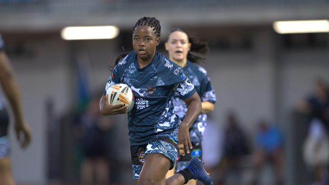 Tamara Madzika threatens to score a try for the Territory All Stars in the 2023 Deadly Cup Carnival women’s match. Picture: Pema Tamang Pakhrin