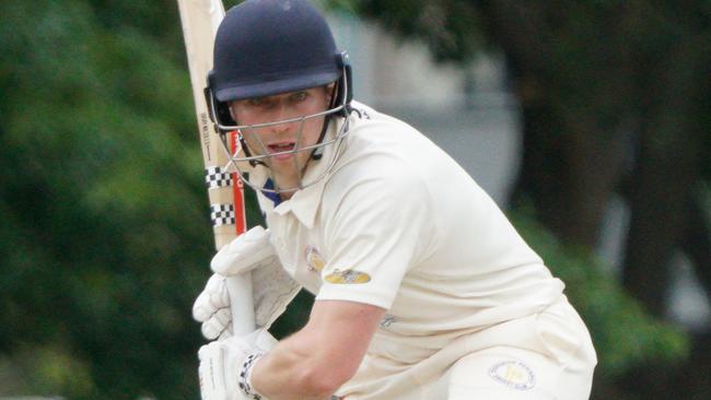 Ryan Hammel is all concentration while batting for Frankston Peninsula. Picture: Valeriu Campan