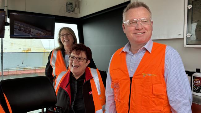 Premier Jeremy Rockliff with Tasmanian Senator Anne Urquhart and Federal Infrastructure, Transport, Regional Development and Local Government Minister Catherine King. Picture: Simon McGuire.