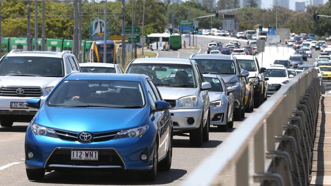 Heavy traffic on Sundale Bridge heading to the Spit, Gold Coast. Photo: Regi Varghese