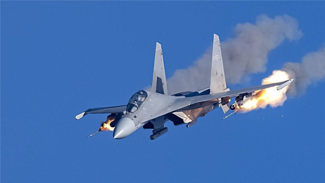 A Chinese military J-16.