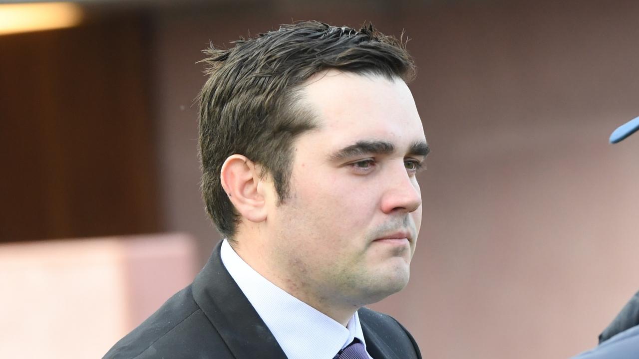 Blue bloods to clash on debut at Sandown