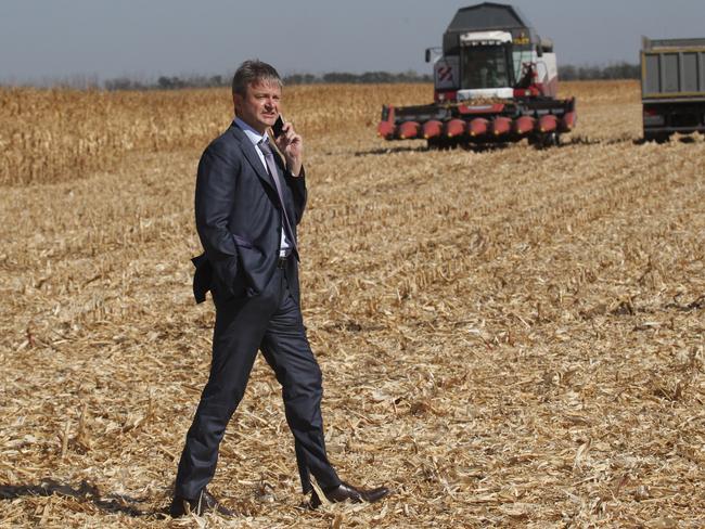 SEMIKARAKORSK, RUSSIA - SEPTEMBER 24: Russian Agriculture Minister Alexander Tkachev attends a meeting with farmers in a corn field September 24, 2015 in Semikarakorsk, Russia. President Vladimir Putin made a one-day trip to the Rostov region. (Photo by Sasha Mordovets/Getty Images)