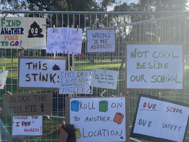 Parents poo-poo planned public toilets near school