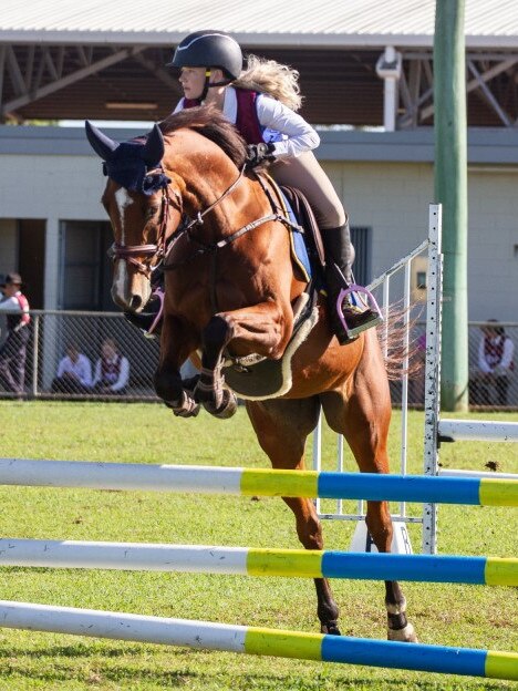 Annika Dean at the PQC State Showjumping Championships 2023.