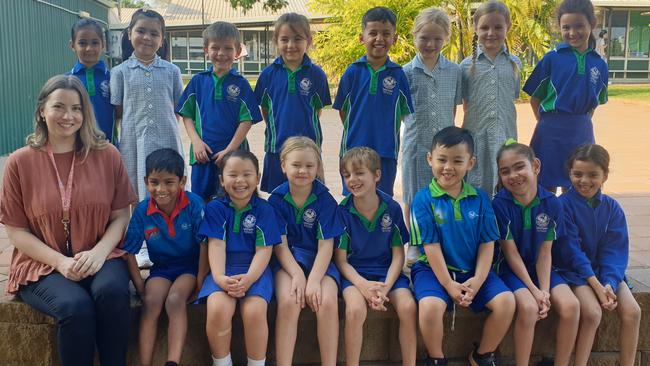 LEANYER PRIMARY SCHOOL Transition BACK ROW (L-R): Momina Hussain, Kara Villar, Casey Waldron, Addison Webb, Hamdan Siddiqui, Ava Lo Castro, Emilia Wardle, Savannah Lay. FRONT ROW (L-R): Ms Harwood, Riaan Karan, name withheld, Rose Currie, William McIntosh , Jarryd Lacsamana, Aurora second-name withheld, Noor Abbas