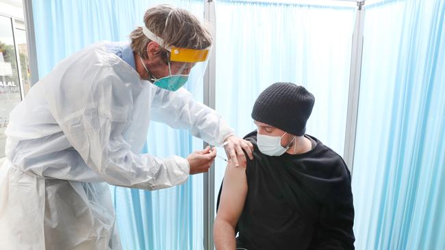 A pop up vaccination van in Epping. Picture: NCA NewsWire / David Crosling