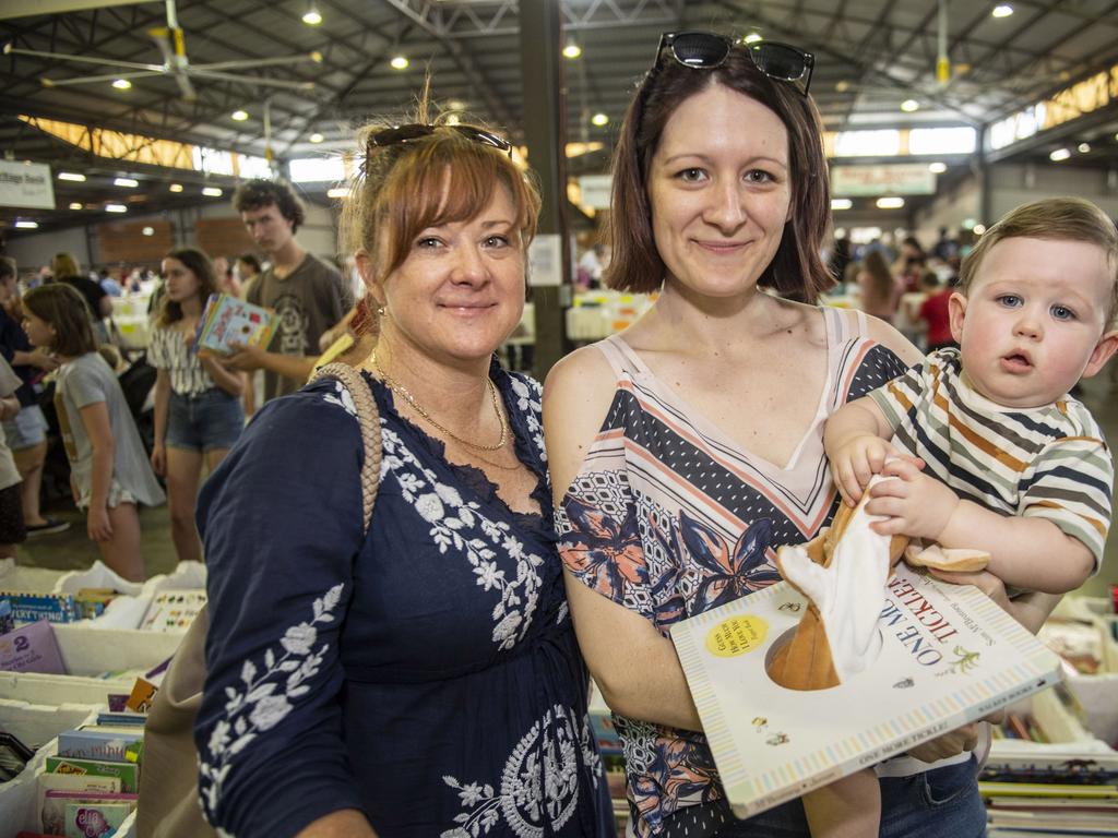 (from left) Bobbi Ryan, Maddie Brown and Lachy Brown at the Chronicle Lifeline Bookfest 2022. Saturday, March 5, 2022. Picture: Nev Madsen.