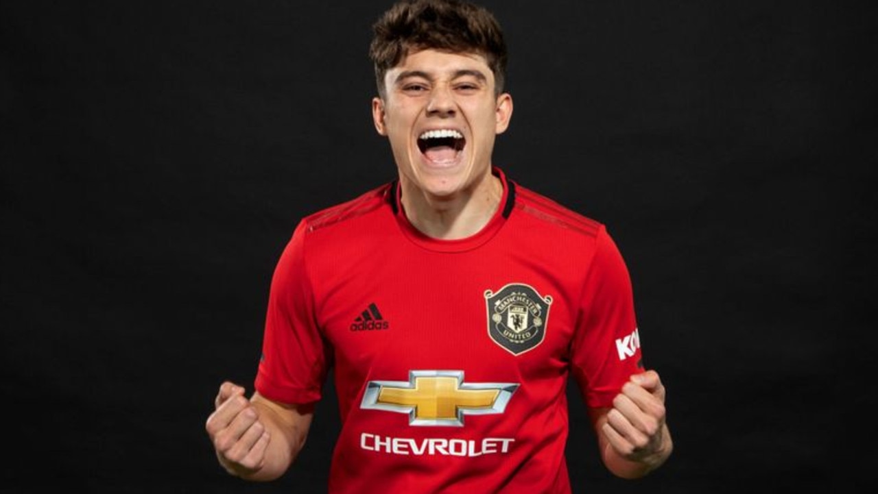 Daniel James becomes Manchester United's first signing of the summer