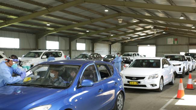 Dubbo locals at the drive-through testing clinic. Picture: Dean Marzolla