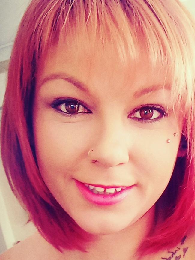 Bundaberg mum of 6 Jade Warry died on New Year's Eve after hit a tree Picture Facebook