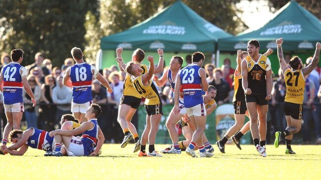 The ecstasy and agony of the final siren. (Photo by Michael Dodge/Getty Images)