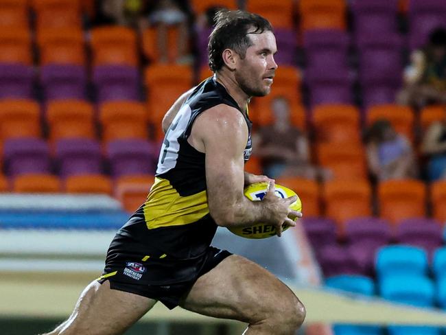 Brodie Filo playing for the Nightcliff Tigers in the 2024-25 NTFL season. Picture: Celina Whan / AFLNT Media