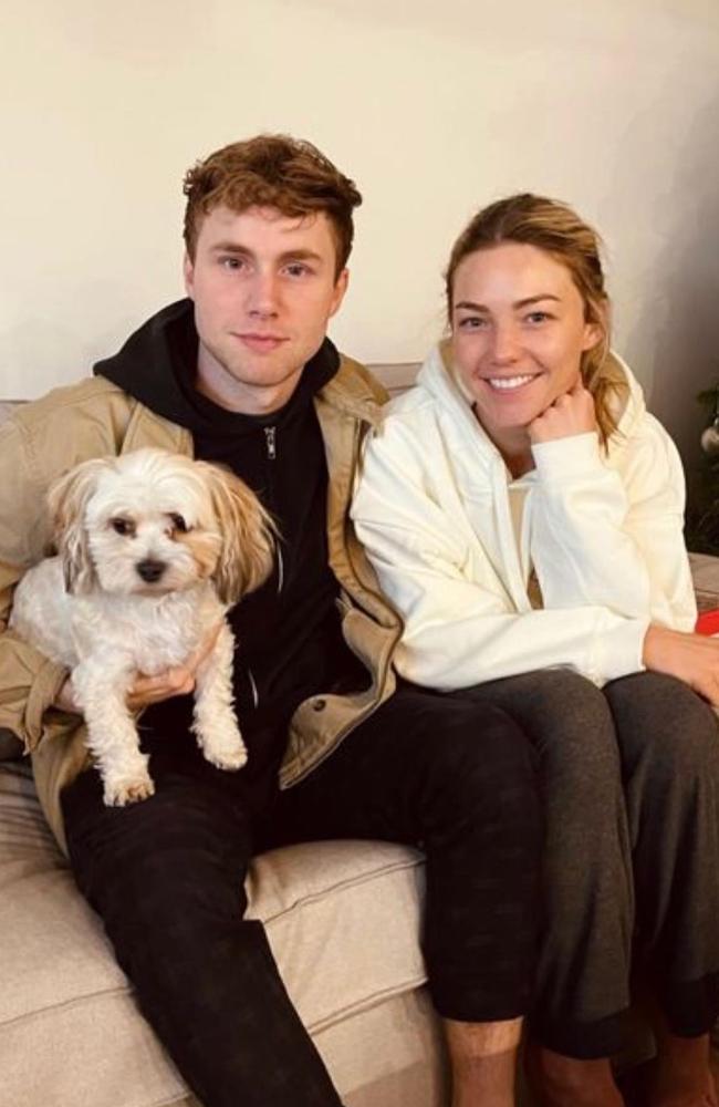 Sam Frost with her brother Alex. Instagram.