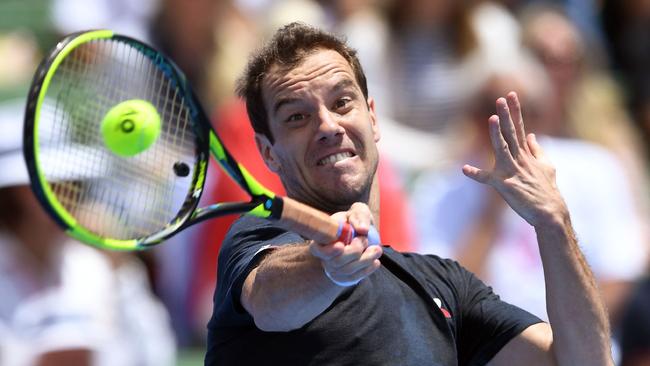 Richard Gasquet likes his towel bunched up. Picture: William West/AFP