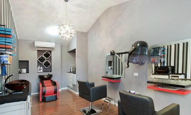Hairdressing salon in the home