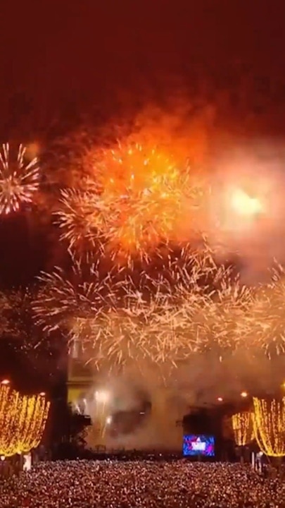 World rings in new year with spectacular firework displays