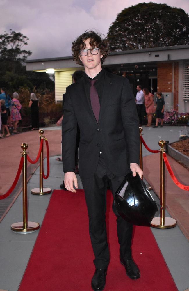 Students arrive at Noosa District State High School formal.