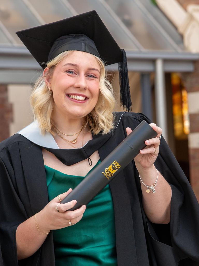 Jessica Shaw graduates with a Bachelor of Business &amp; Commerce. UniSQ graduation ceremony at Empire Theatre. Wednesday, June 28, 2023