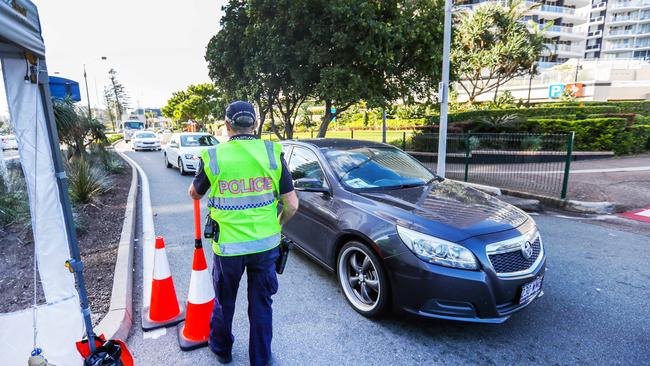 No protest - Police at the border checkpoint between Coolangatta and Tweed Heads. Picture: Nigel Hallett