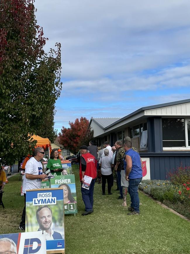 Lunchtime voters turned out in droves to the Wodonga Salvation Army hall on Tuesday morning.