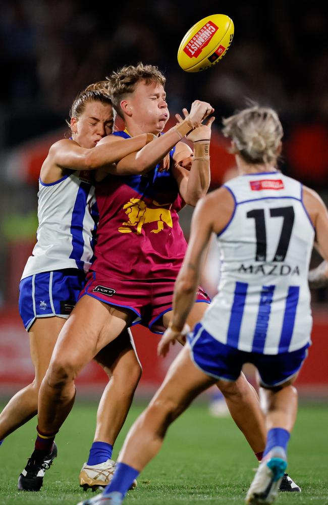 A new research project will examine the impact that head knocks have on AFLW players. Picture: Dylan Burns