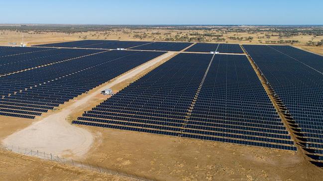 Suntop solar farm near Wellington.