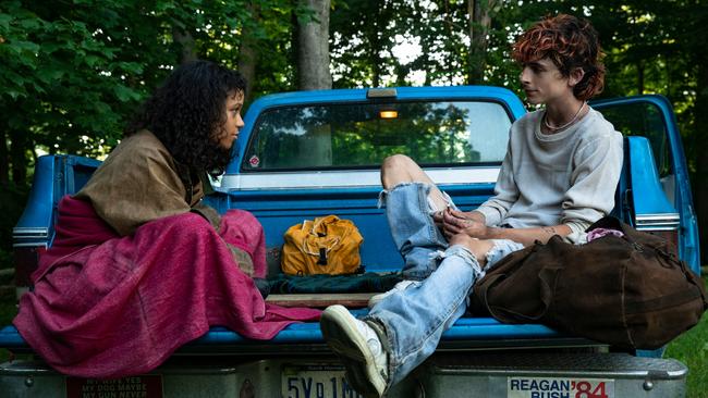 Taylor Russell as Maren and Timothée Chalamet as Lee in Bones and All.