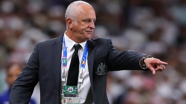 AL AIN, UNITED ARAB EMIRATES - JANUARY 25:  Graham Arnold of Australia gives his team instructions during the AFC Asian Cup quarter final match between United Arab Emirates and Australia at Hazza Bin Zayed Stadium on January 25, 2019 in Al Ain, United Arab Emirates.  (Photo by Francois Nel/Getty Images)