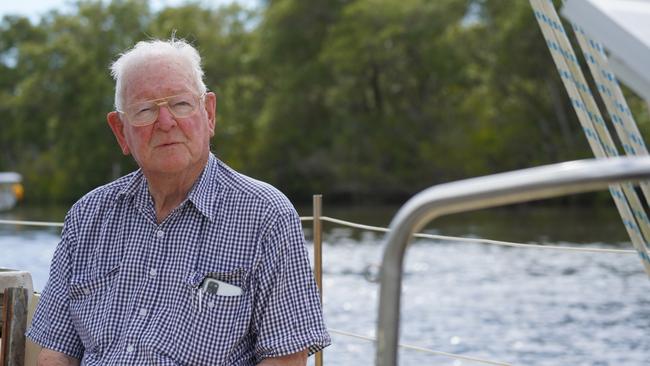 Peter Warner, winner of the Sydney to Hobart Yacht Race, died in a boating incident on the Richmond River.