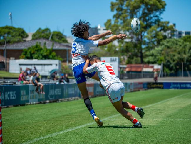 Johnathan Su’a keeps the ball in play for Canterbury. Picture: Thomas Lisson