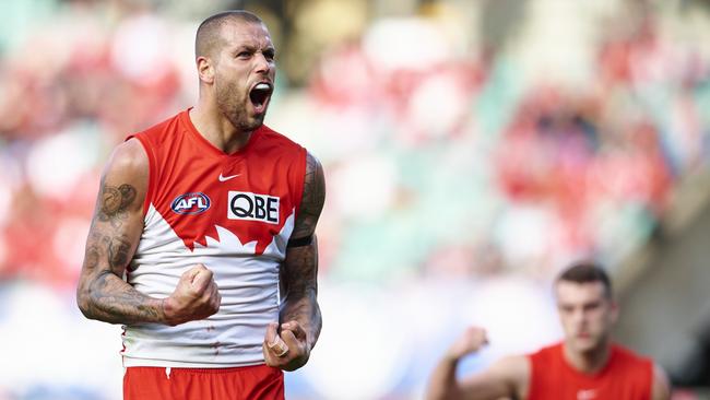 ‘Icon’: Buddy takes another legend down
