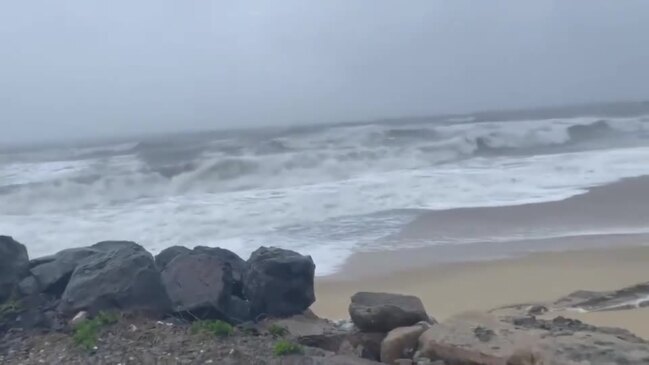 Video from the leading fringe of Tropical Cyclone Jasper